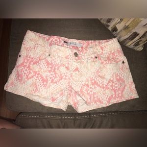 Cute spring/summer Levi’s shorts